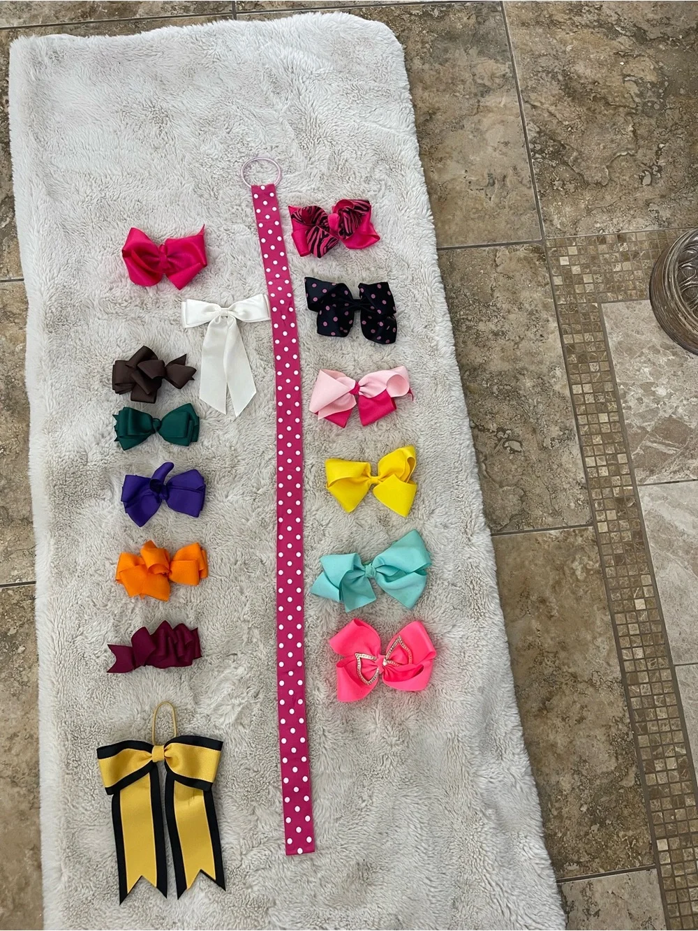 Kids Multi-Color Bow Holder with Assorted Hair Bows